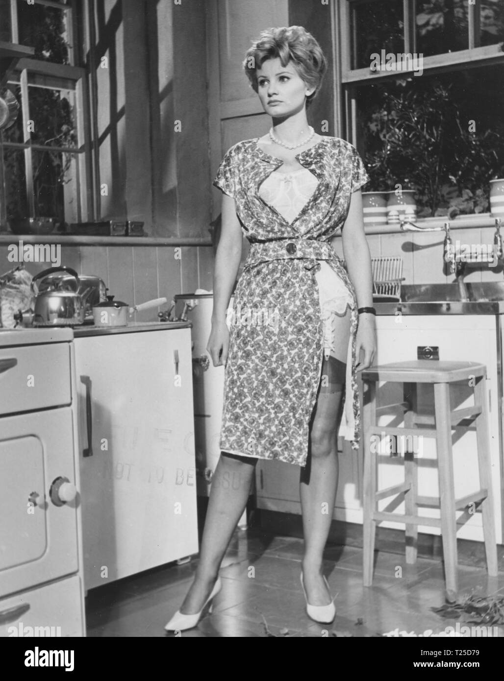 Les jonquilles ronde deux fois (1962) Jill Ireland, Date : 1962 Banque D'Images