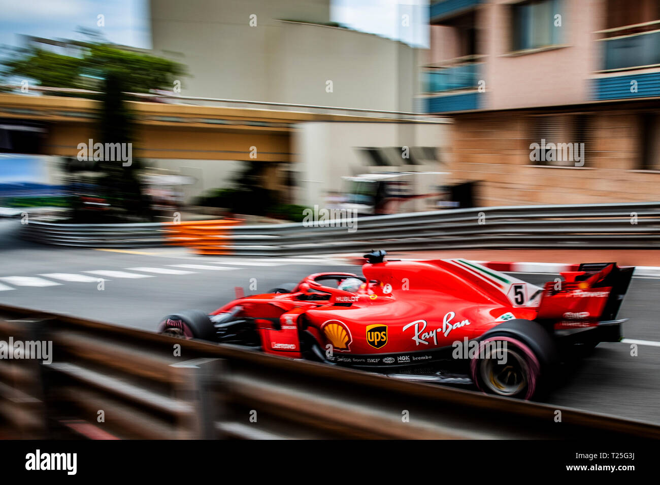 Monte Carlo / Monaco - 05/24/2018 - champion du monde # 5 Sebastian Vettel (GER) dans sa Ferrari SF71H au cours de la pratique d'ouverture avant les 2018 Monaco G Banque D'Images