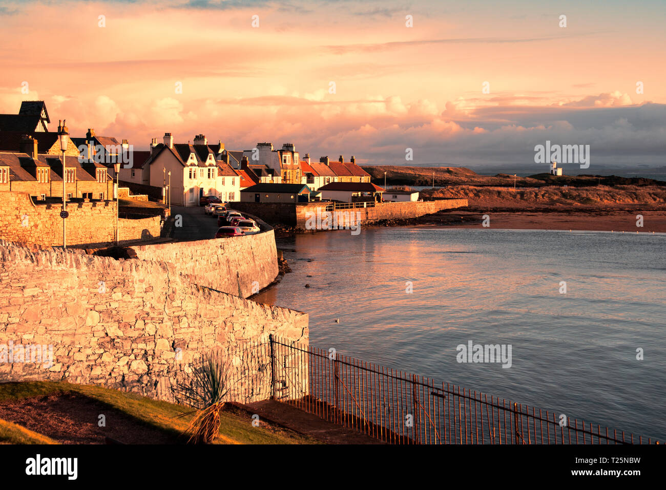 Elie au coucher du soleil, Fife, en Écosse. Banque D'Images