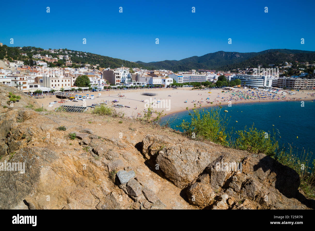 La plage et la baie de Tossa de Mar, Espagne Banque D'Images