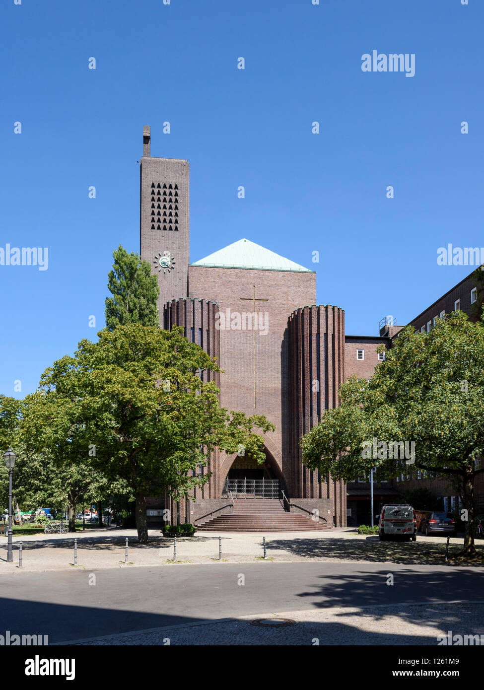 Berlin. L'Allemagne. Kirche Am Hohenzollernplatz. Construit 1930-1933 à un design par Fritz Höger. Banque D'Images