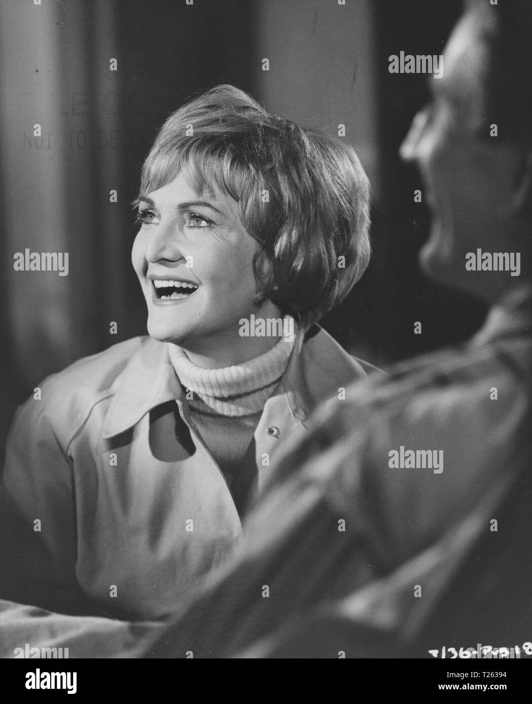 Les jonquilles ronde deux fois (1962), Sheila Hancock, Date : 1962 Banque D'Images