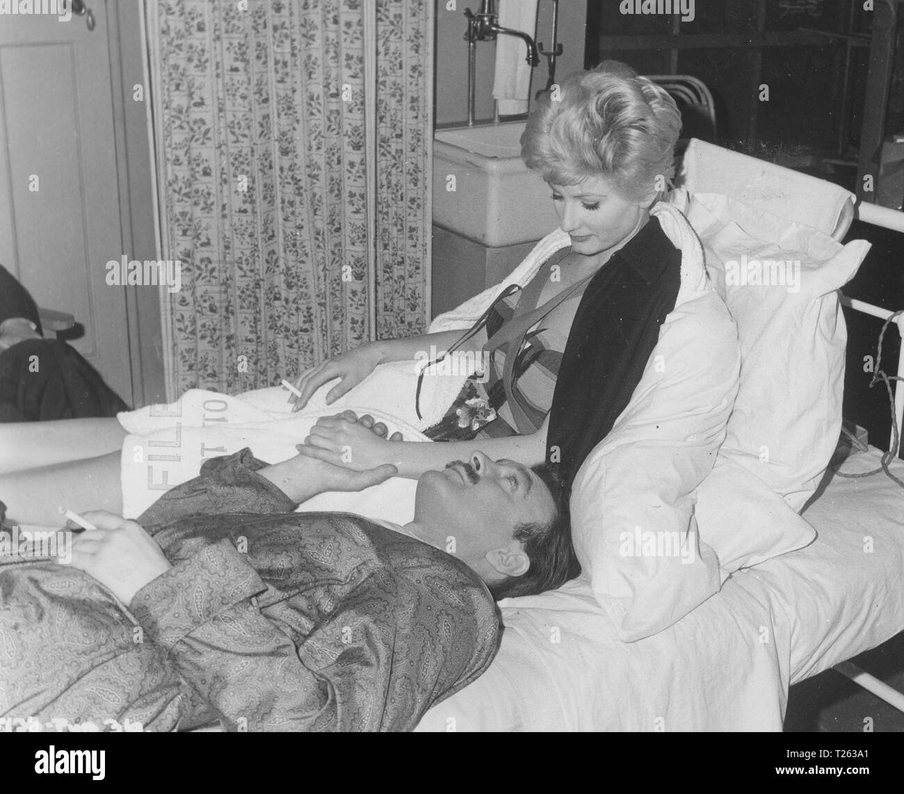 Les jonquilles ronde deux fois (1962) Jill Ireland, Donald Sinden Date : 1962 Banque D'Images