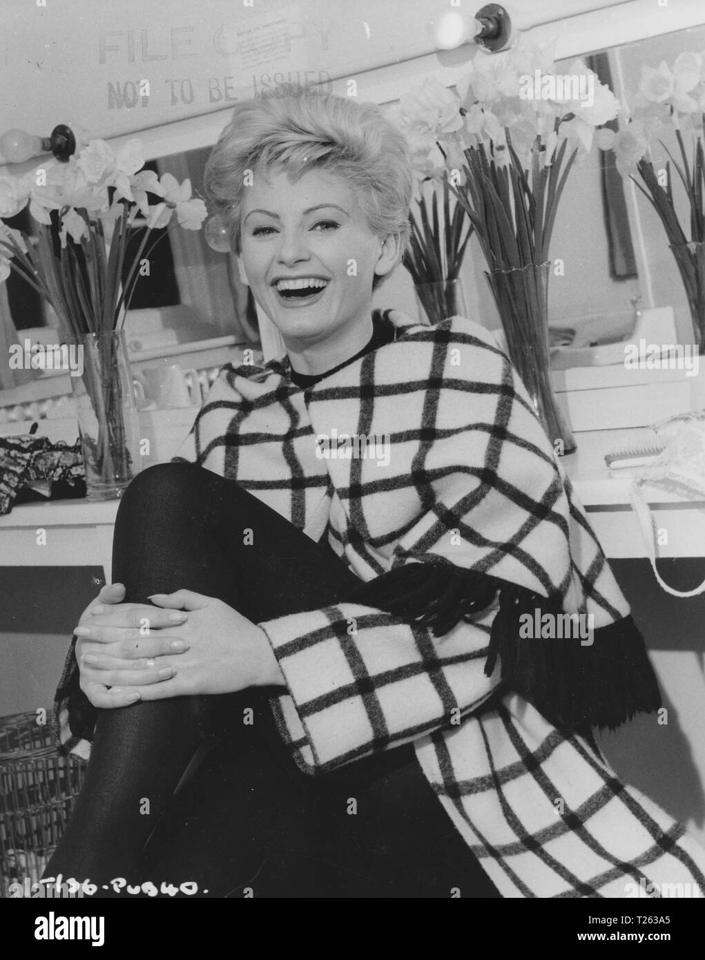 Les jonquilles ronde deux fois (1962) Jill Ireland, Date : 1962 Banque D'Images