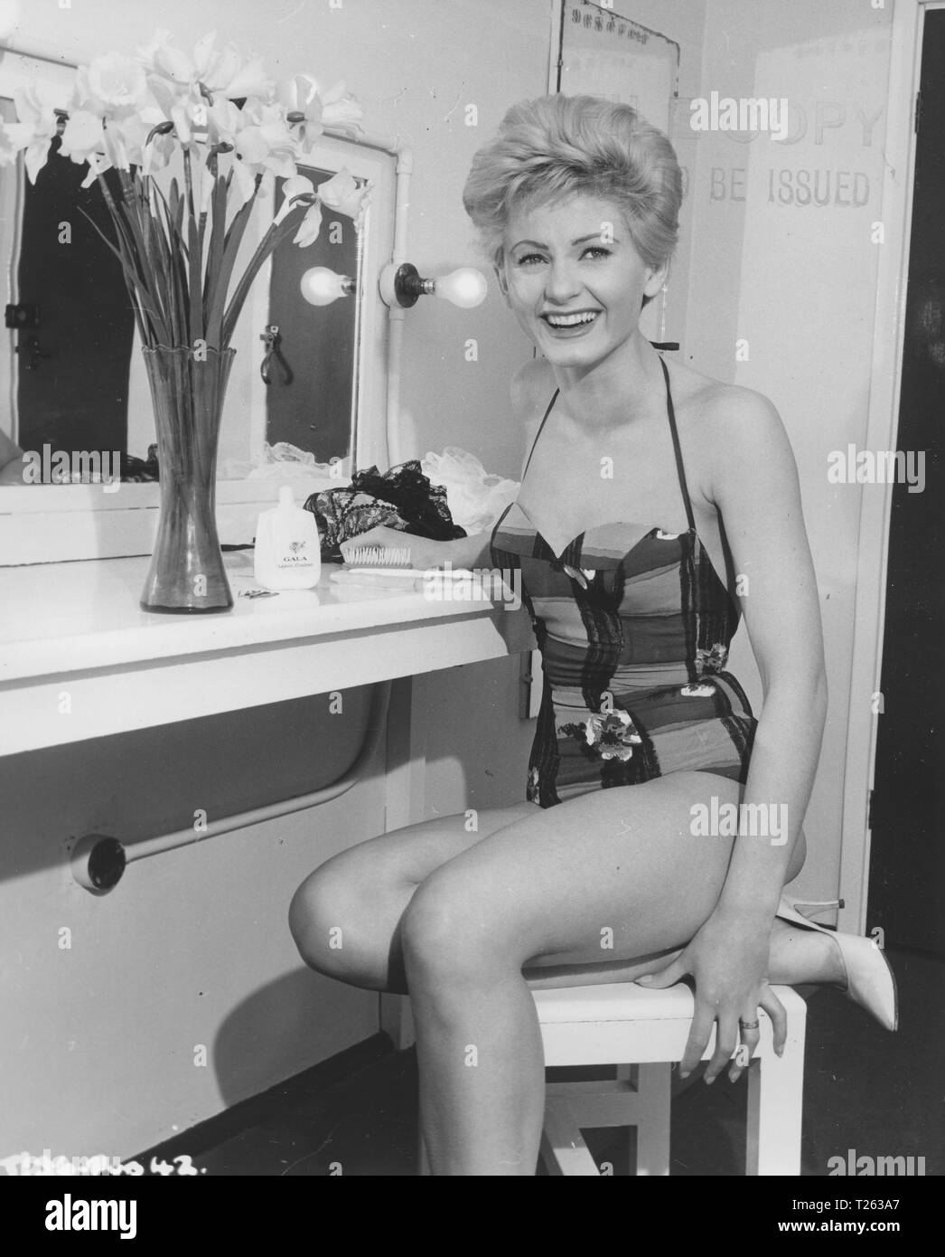 Les jonquilles ronde deux fois (1962) Jill Ireland, Date : 1962 Banque D'Images