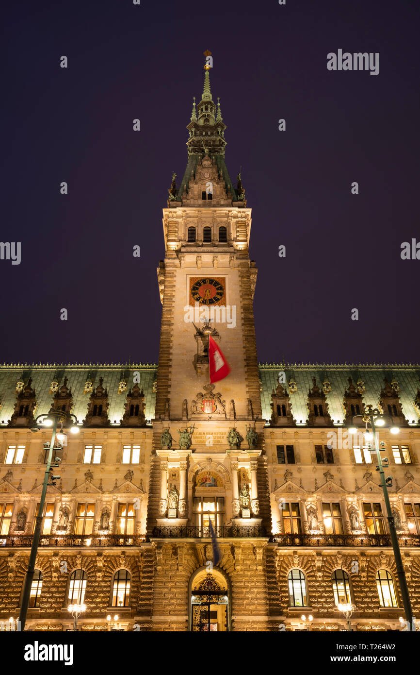 Allemagne, Hambourg, tour de nuit à l'Hôtel de ville de Hambourg Banque D'Images