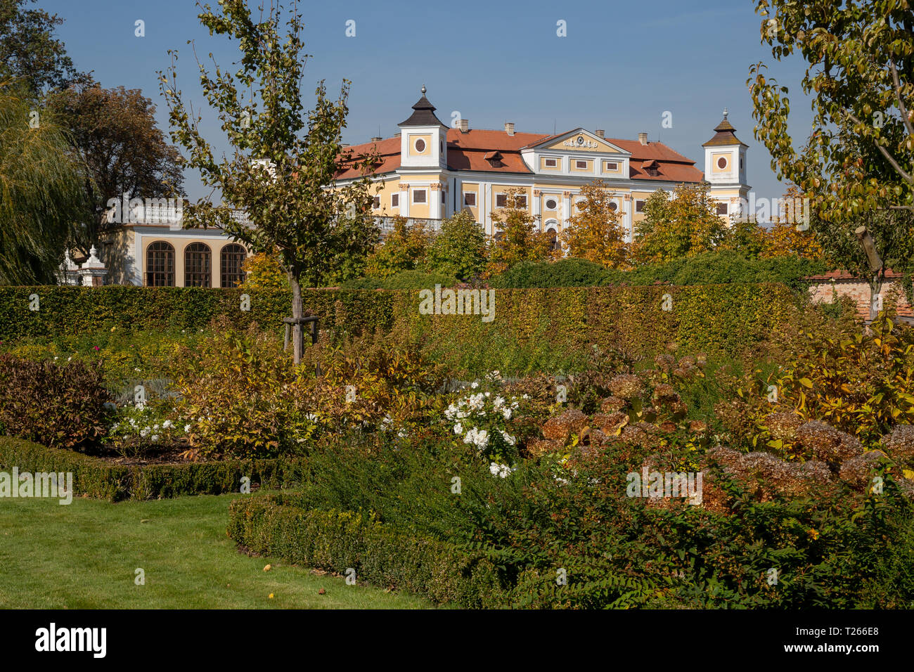 Château Milotice état, perle de la Moravie du Sud, est un complexe unique préservé des édifices baroques et l'architecture de jardin Banque D'Images