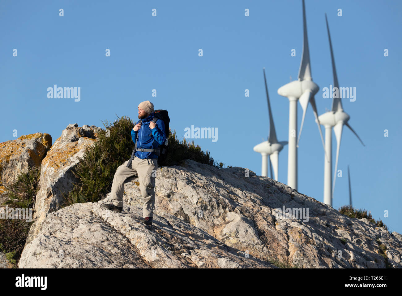 Spanien, Fuerteventura, Tarifa, Mann beim wandern, Wanderung Banque D'Images