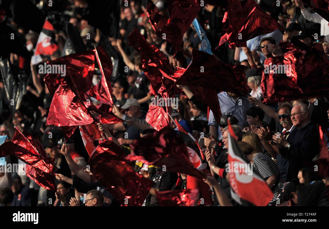 Londres, Royaume-Uni. 30 mars 2019. Sarrasins drapeaux rouge et noir au soleil. Saracens v Glasgow Warriors. Quart de finale. Heineken Cup Champions. Allianz Park. Londres. UK. 30/03/2019. Credit : Sport en images/Alamy Live News Banque D'Images