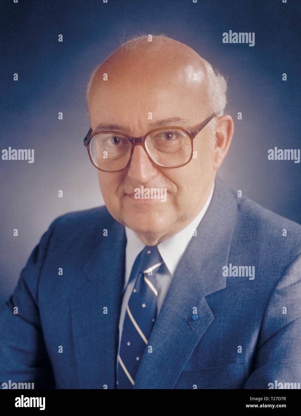 Portrait de Clarence 'Sy' Syvertson, Directeur du Centre de recherche Ames 1978 - 1984 Banque D'Images