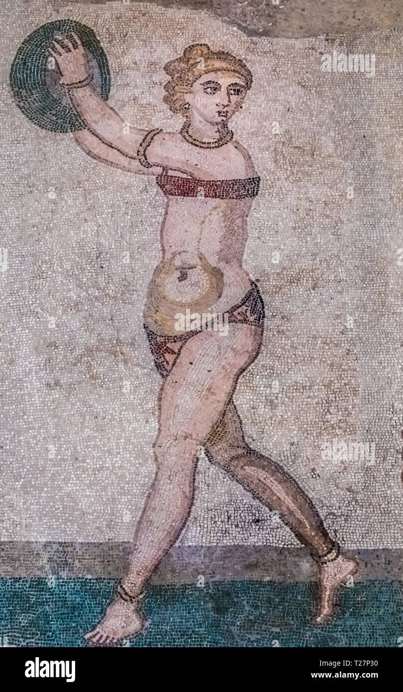 Incroyablement bien conservée mosaïques dans les ruines de l'ancienne villa romaine de la Villa Romana del Casale, près de Piazza Armerina, le sud de la Sicile, en Italie. Banque D'Images