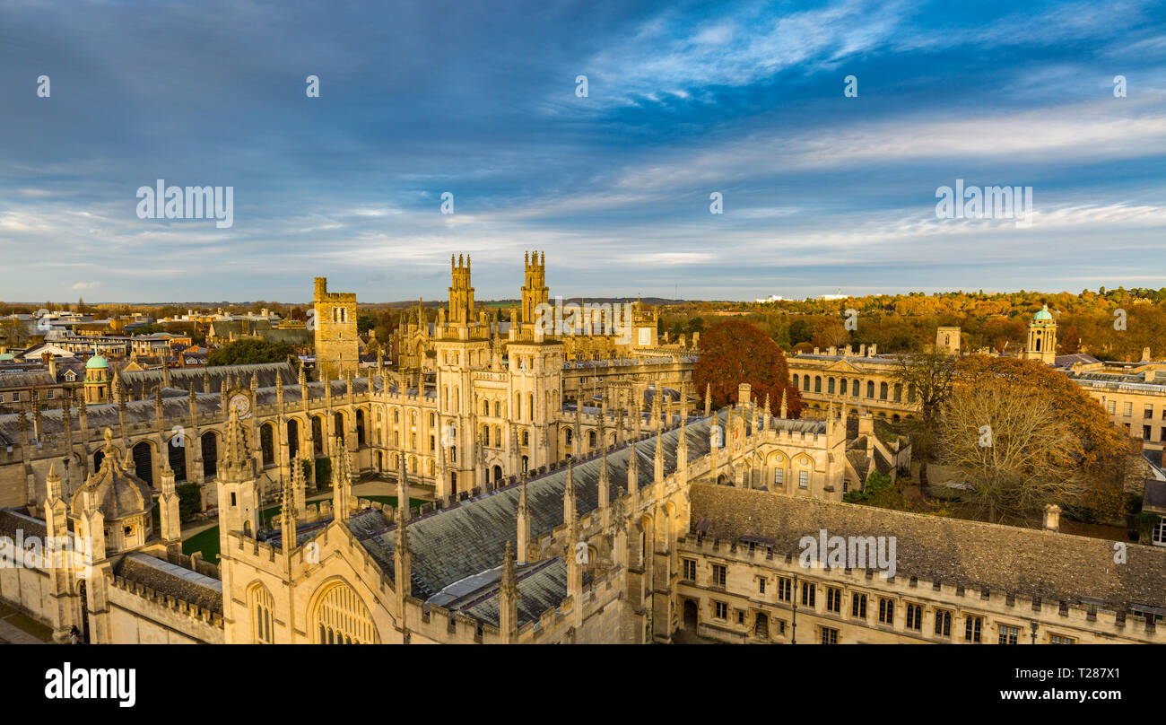 Vue aérienne de l'All Souls College à Oxford en Angleterre Banque D'Images