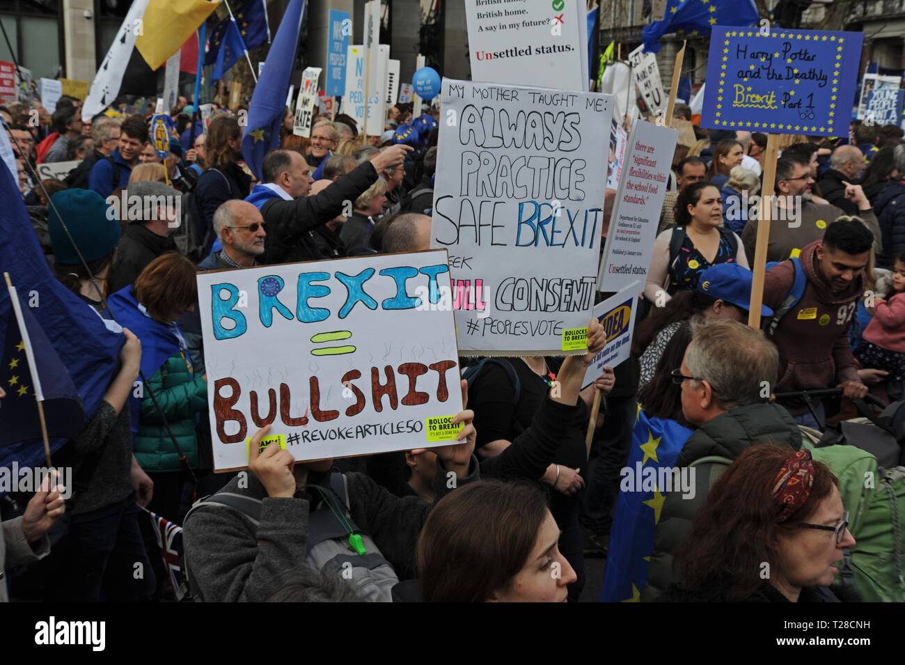Londres, Royaume-Uni, 23 mars 2019. Un million de personnes estimé contre mars Brexit et à l'appui d'un second référendum sur l'adhésion à l'UE Banque D'Images