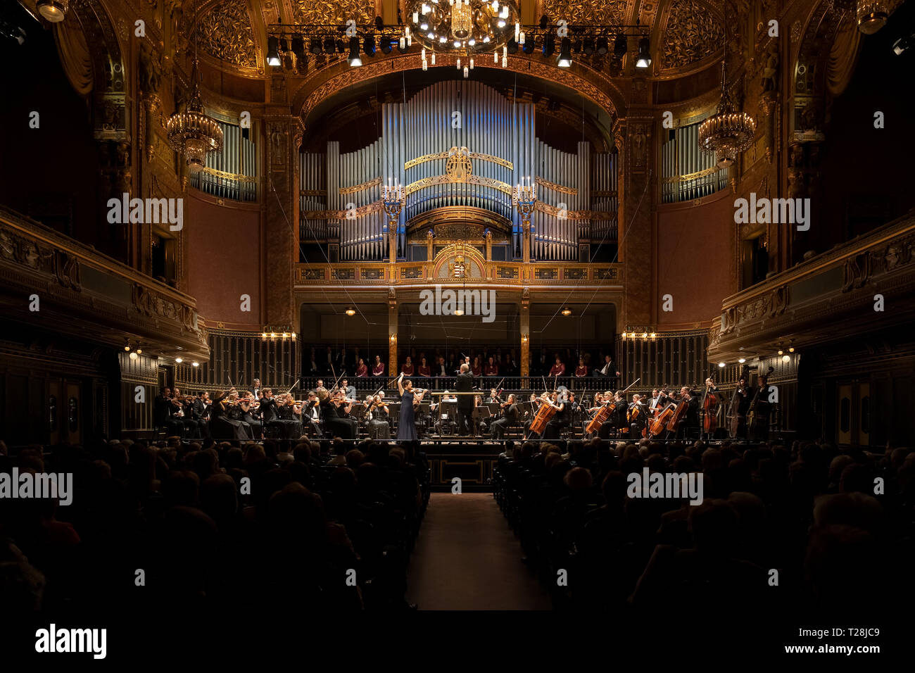 Choeur et orchestre de musique ELTE joue sur l'Académie de Musique le 23 mars 2019 à Budapest, Hongrie Banque D'Images