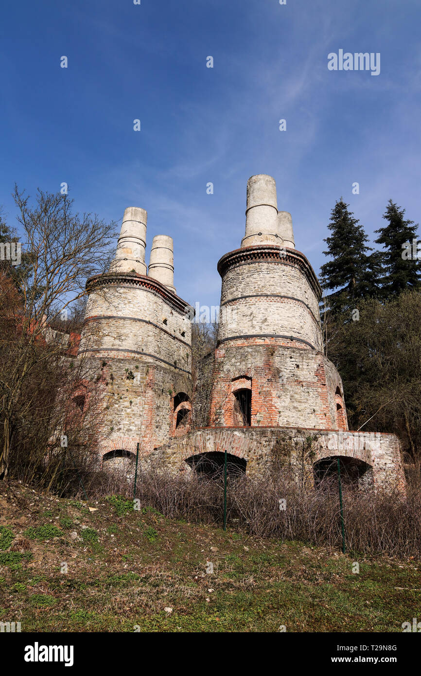 Usine de chaux du Pacold est un ancien complexe industriel dans Prague-Velka Chuchle Banque D'Images
