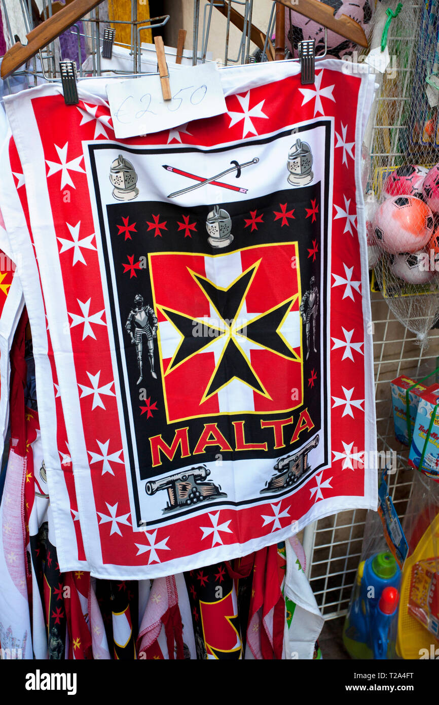 Drapeaux maltais à vendre, Gozo, Malte Banque D'Images