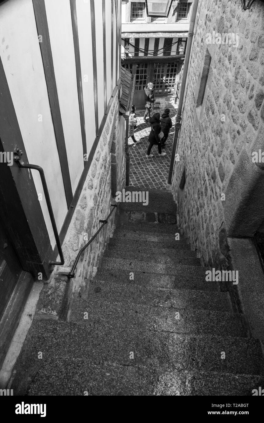 Le mont st michel en noir et blanc Banque de photographies et d’images ...