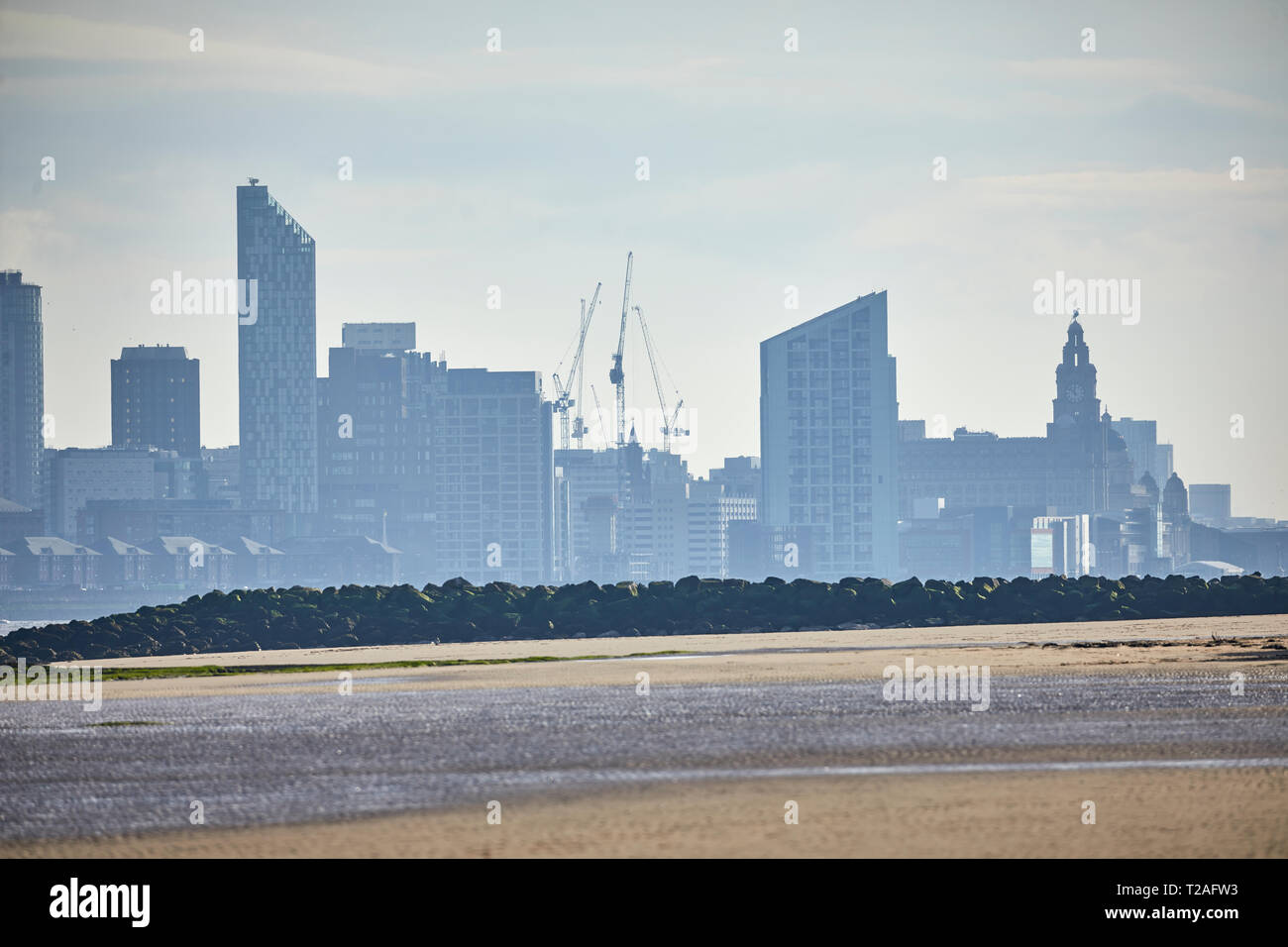 Nouvelle station balnéaire de Brighton Wallasey, Wirral, Merseyside, Angleterre. Horizon de l'autre la baie Liverpool Liverpool Banque D'Images