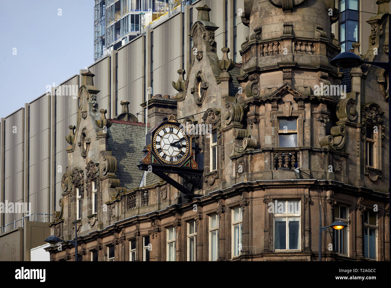 Albert B. Vignes a ouvert les vignes de Lime Street pub, le centre-ville de Liverpool en 1867. En 1907, les marcheurs ont pris le relais et l'ont reconstruit dans ce baroque exubérant Banque D'Images