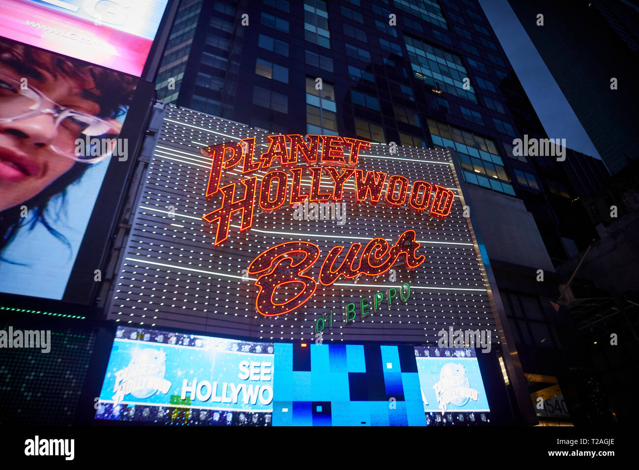 New York Manhattan Planet Hollywood en néon Banque D'Images