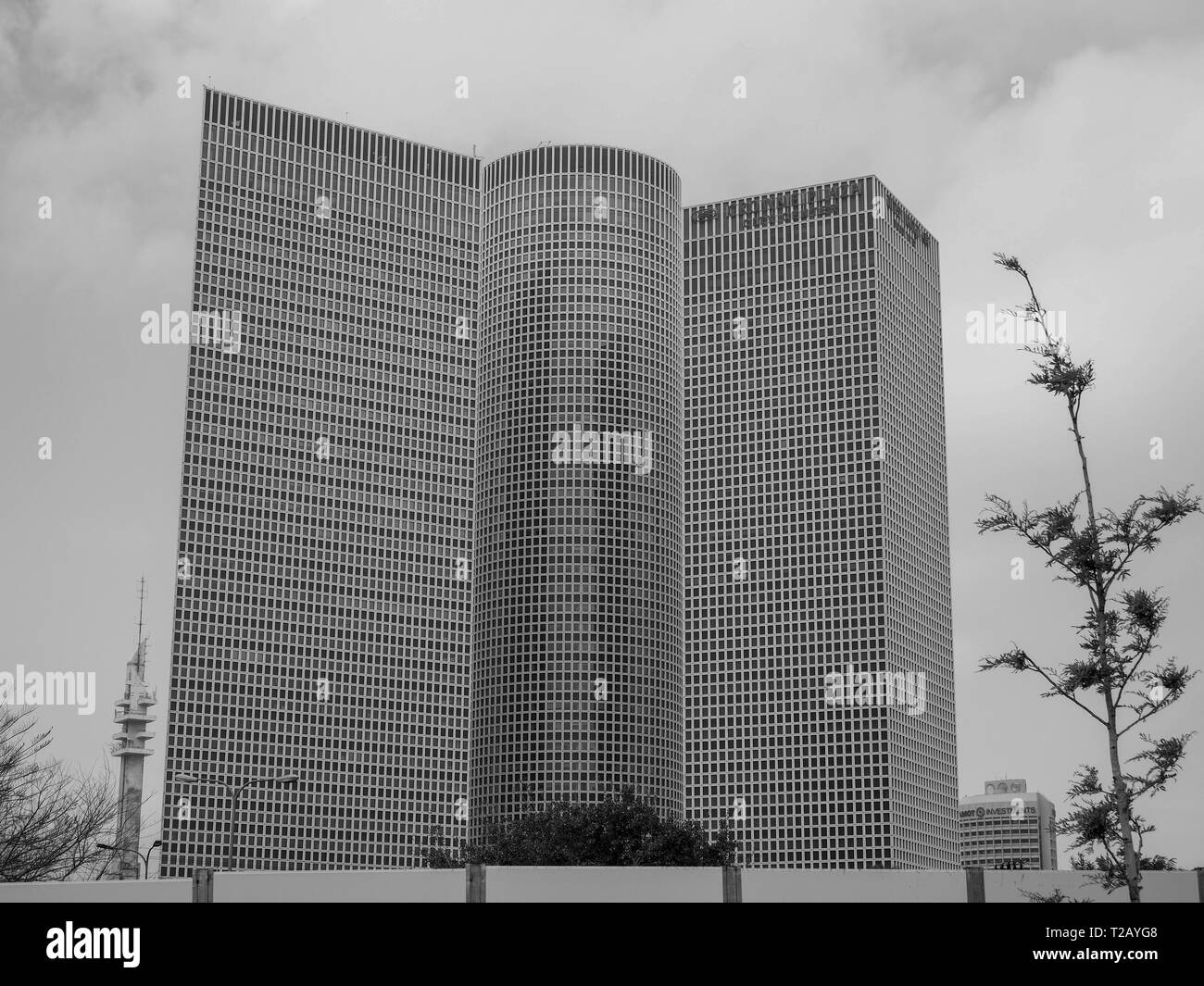 Les tours Azrieli. Face en verre moderne, les immeubles de grande hauteur à Tel Aviv, Israël Banque D'Images