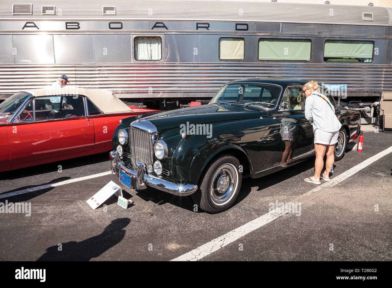 Naples, Floride, USA - Mars 23,2019 : bleu Rare 1962 Bentley S2 Continental Flying Spur à la 32e Assemblée annuelle du dépôt de Naples Salon de voitures à Naples, FL Banque D'Images