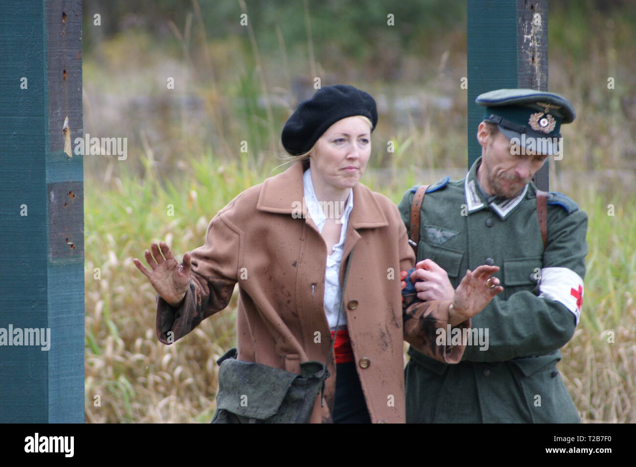 Waffen-SS en soldats prisonniers de guerre, reenactment Banque D'Images