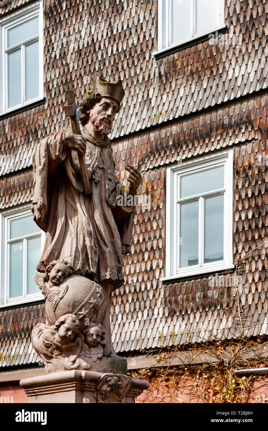 La figure de Jean Népomucène sur le pont central (Mittelbrücke) à Bensheim Bensheim, Odenwald, Sculpture, structure intégrée, Ville Banque D'Images