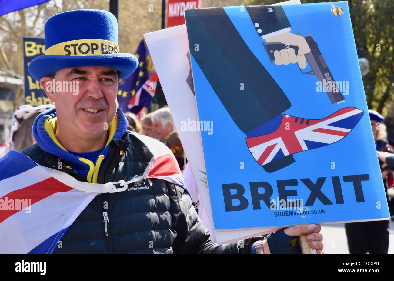 Londres, Royaume-Uni. 1er avril 2019. Steve Bray, activiste, SODEM, protestation anti Brexit, chambres du Parlement, Westminster, Londres. UK Crédit : michael melia/Alamy Live News Banque D'Images