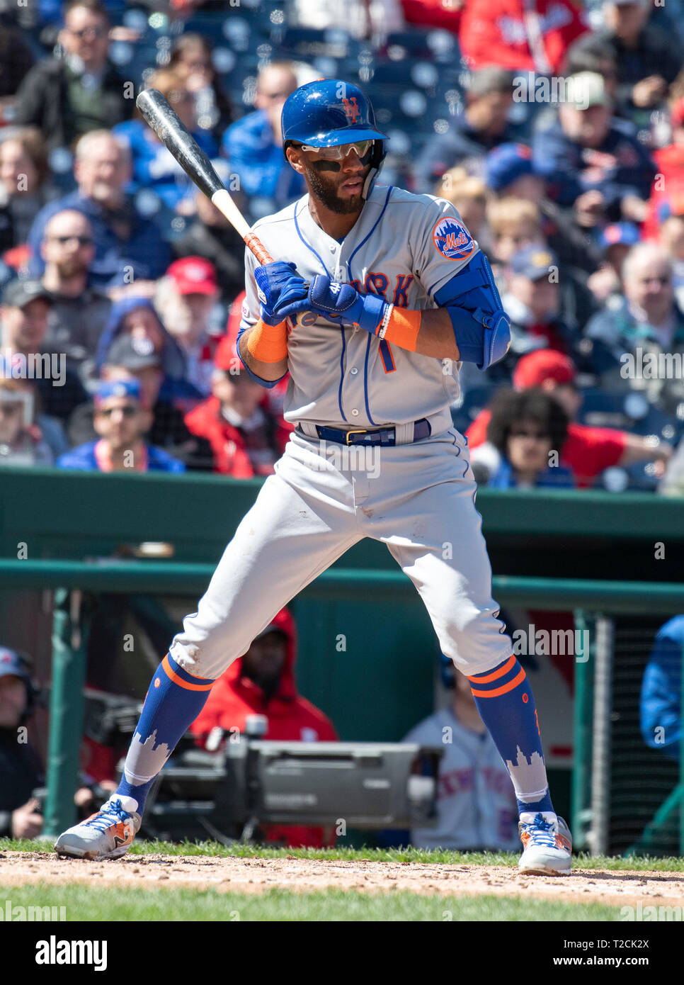 Washington, États-Unis d'Amérique. Mar 31, 2019. New York Mets shortstop Amed Rosario (1) chauves-souris dans la deuxième manche contre les Nationals de Washington au Championnat National Park à Washington, DC Le dimanche, 31 mars 2018. Credit : Ron Sachs/CNP (restriction : NO New York ou le New Jersey Journaux ou journaux dans un rayon de 75 km de la ville de New York) | Conditions de crédit dans le monde entier : dpa/Alamy Live News Banque D'Images