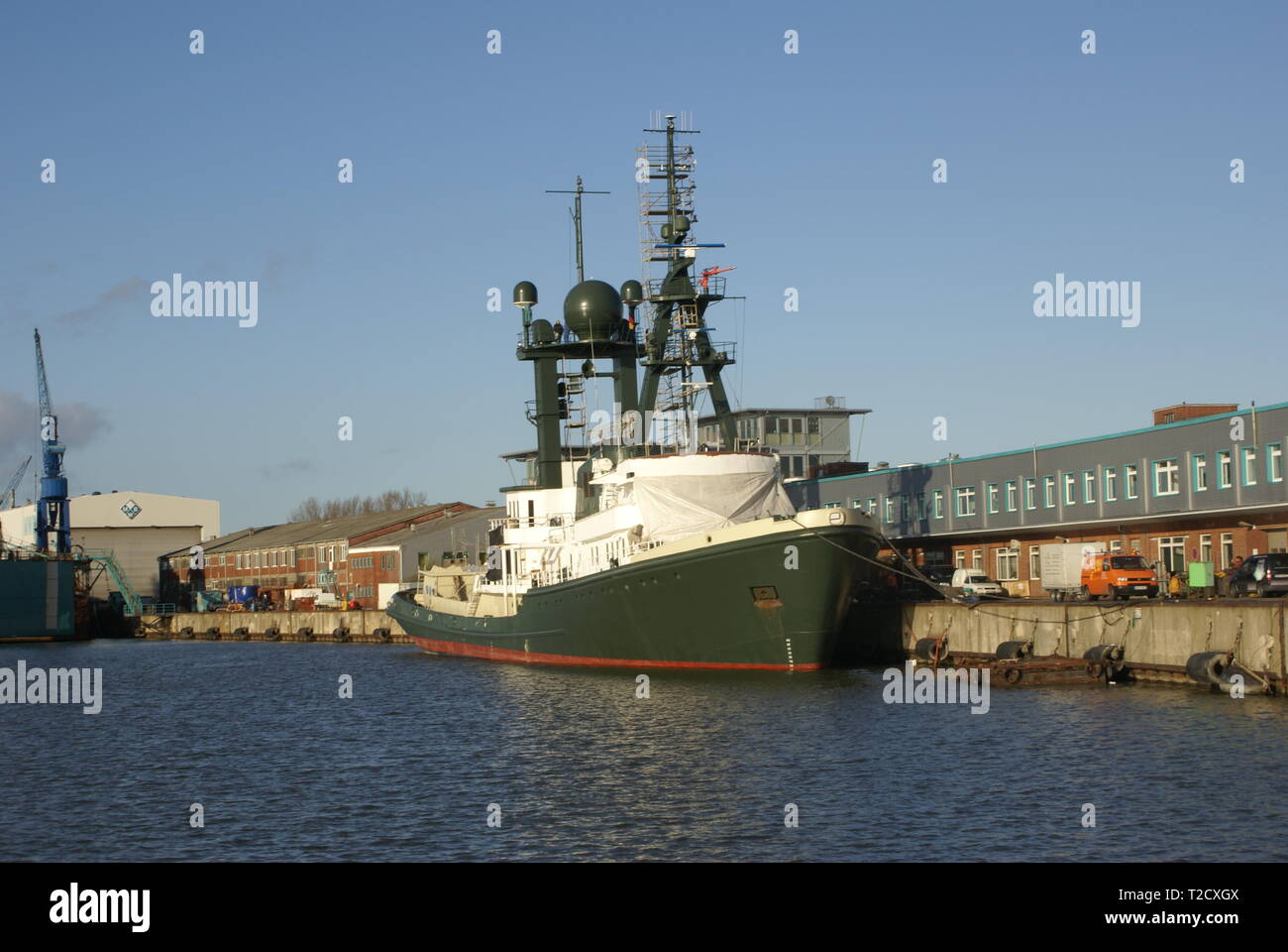 Le navire de réparation de quai de la shipyard MVB. Kaiserhafen 1. Bremerhaven. L'Allemagne. La mer du Nord. Banque D'Images