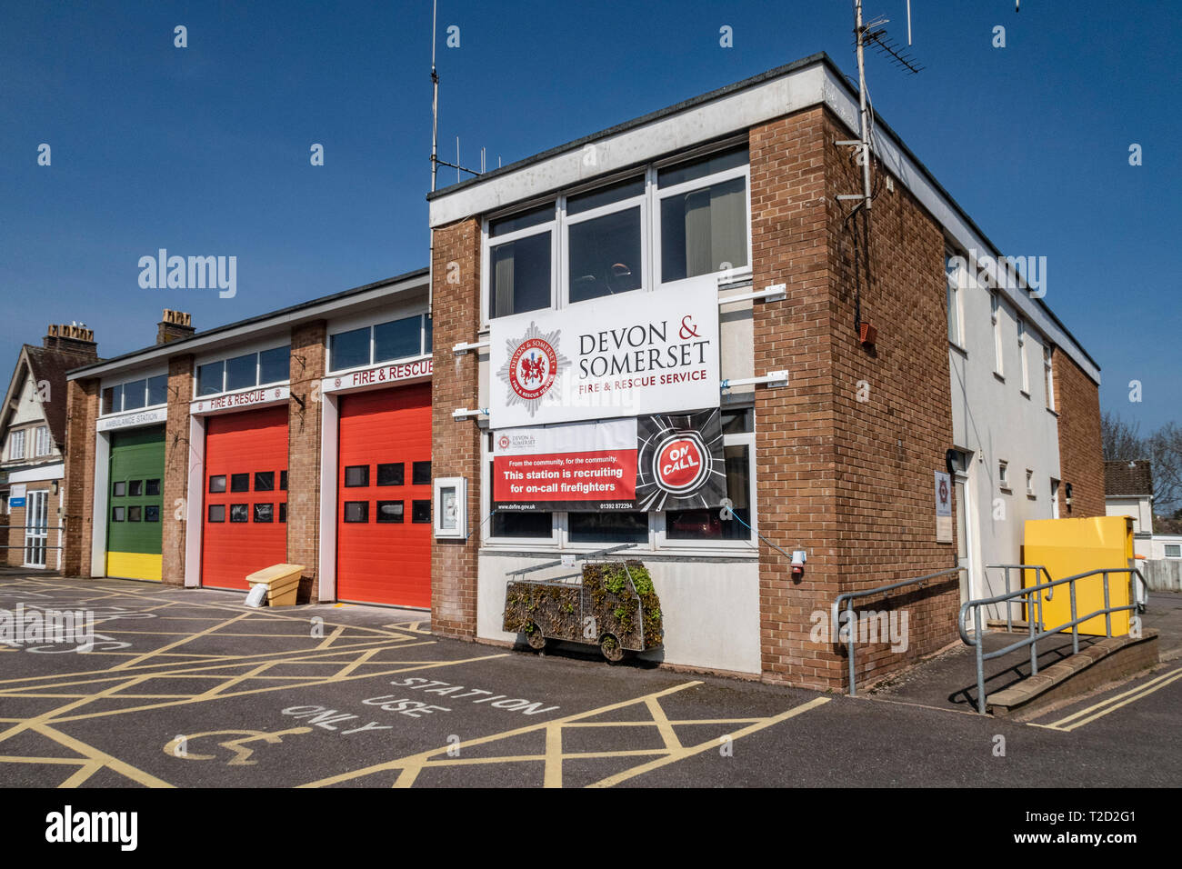 Station d'ambulance, d'incendie et de sauvetage, la station, Cornwall, Devon, UK. Banque D'Images