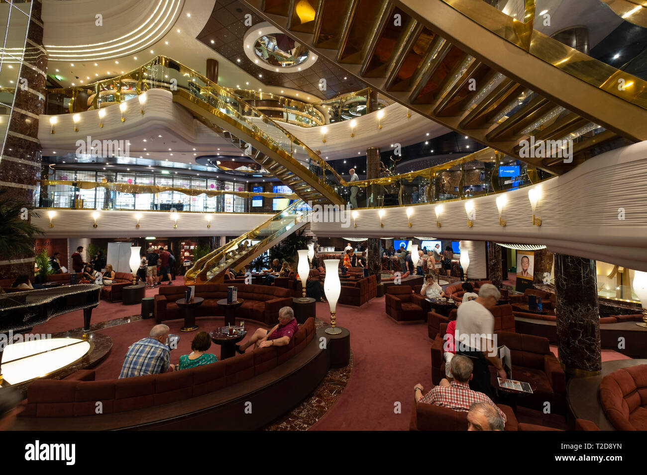Bateau de croisière MSC Splendida intérieur luxueux Banque D'Images