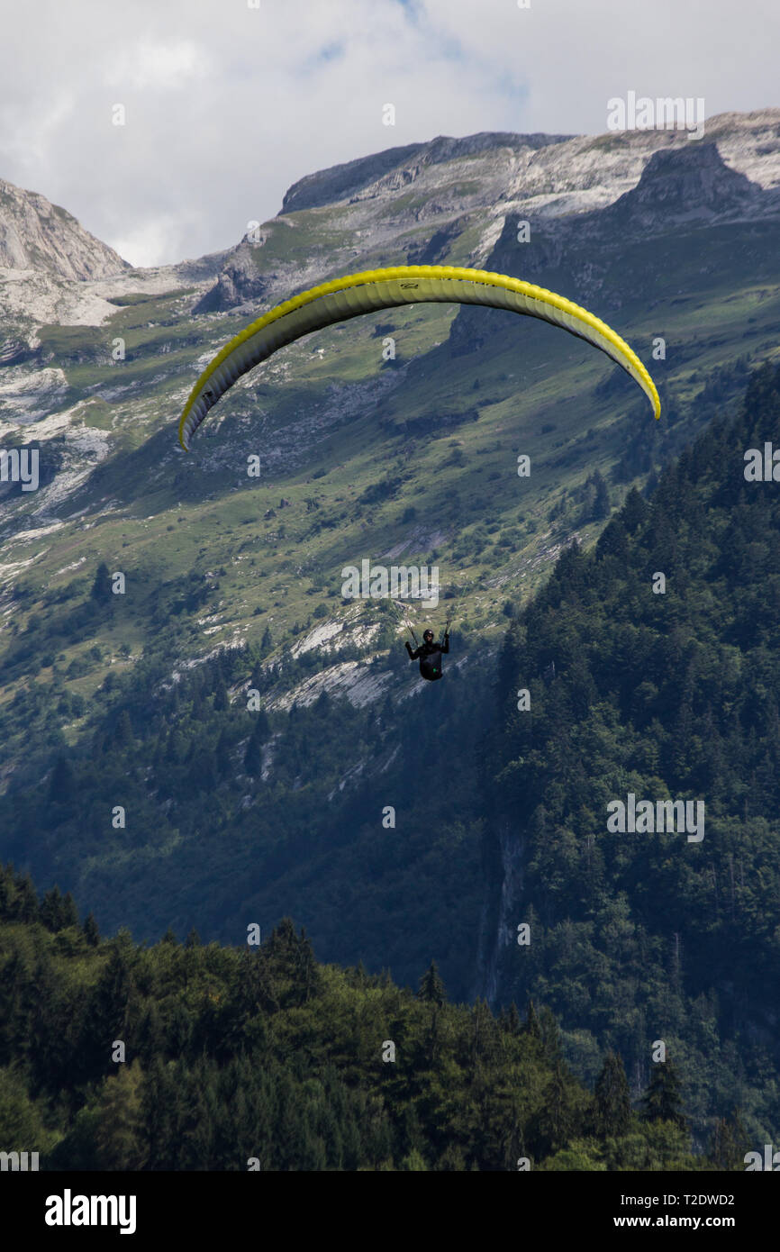 Le Parapente à Samoens, France Banque D'Images