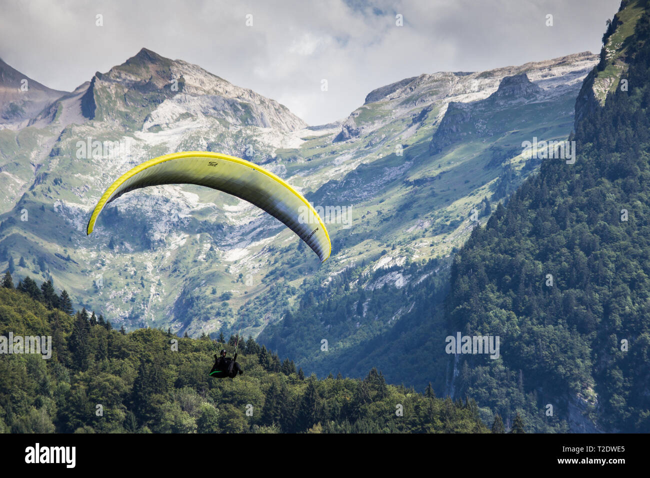 Le Parapente à Samoens, France Banque D'Images