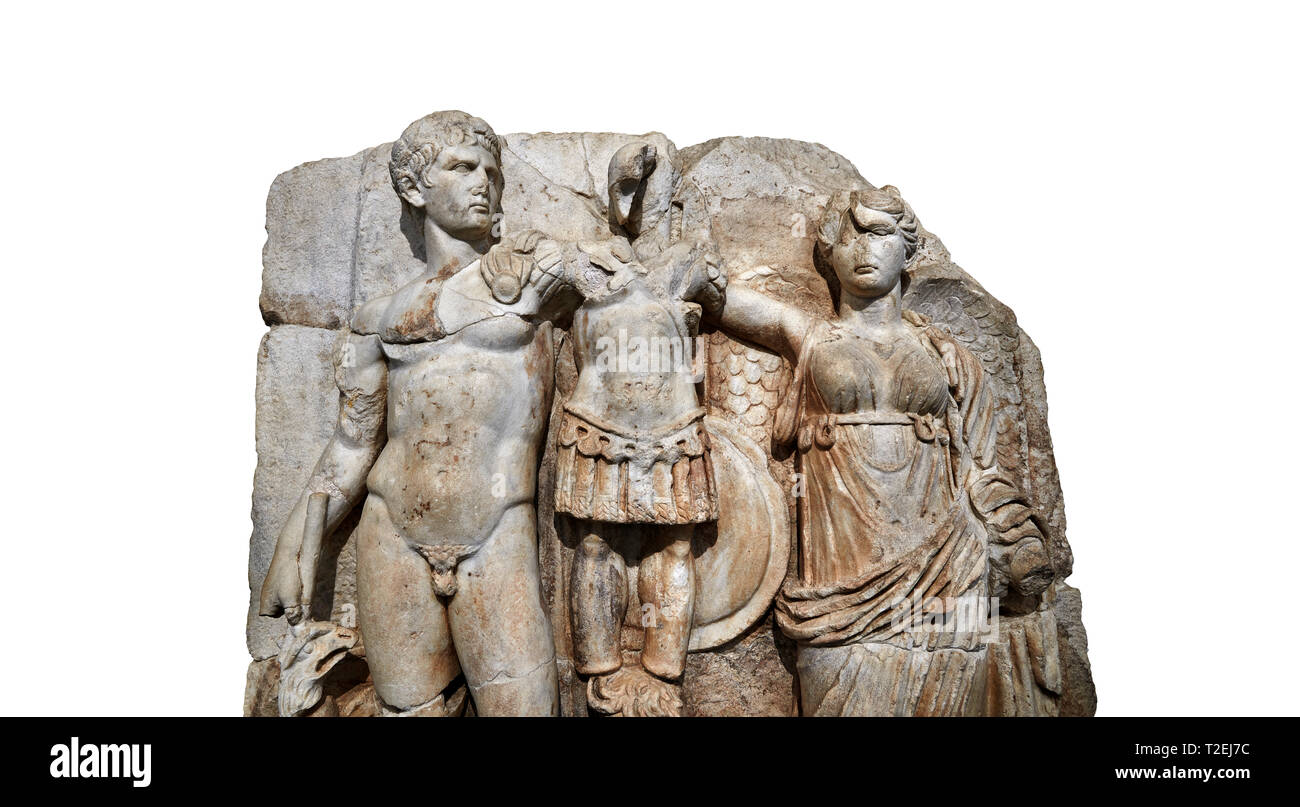 Close up of relief Sebasteion romaine de l'empereur Auguste et la Déesse victoire, Aphrodisias Aphrodisias, musée, la Turquie. Contre un blanc retour Banque D'Images