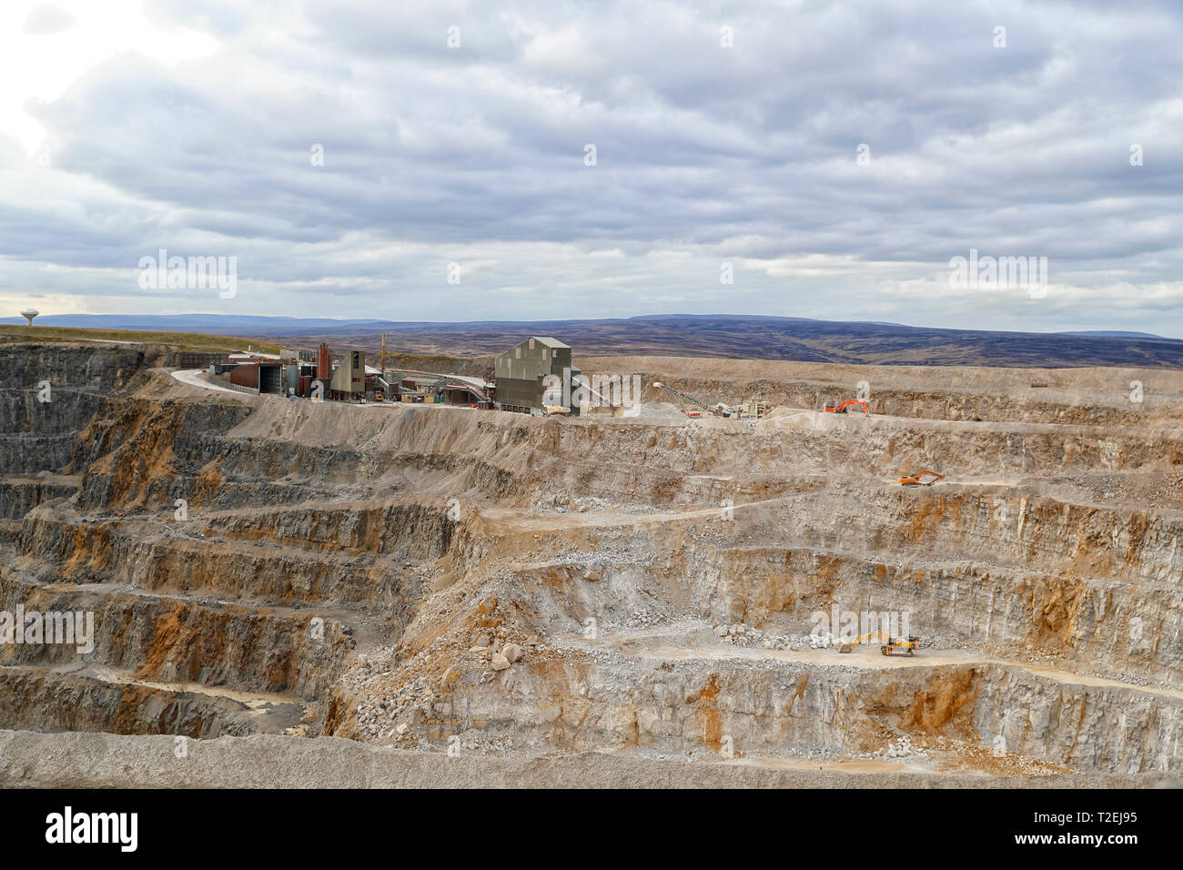 Coldstone Cut Quarry se trouve au sommet de la colline Greenhow au coeur de Nidderdale Yorkshire du Nord et des fournitures et des agrégats de gravier sable hardcore Banque D'Images