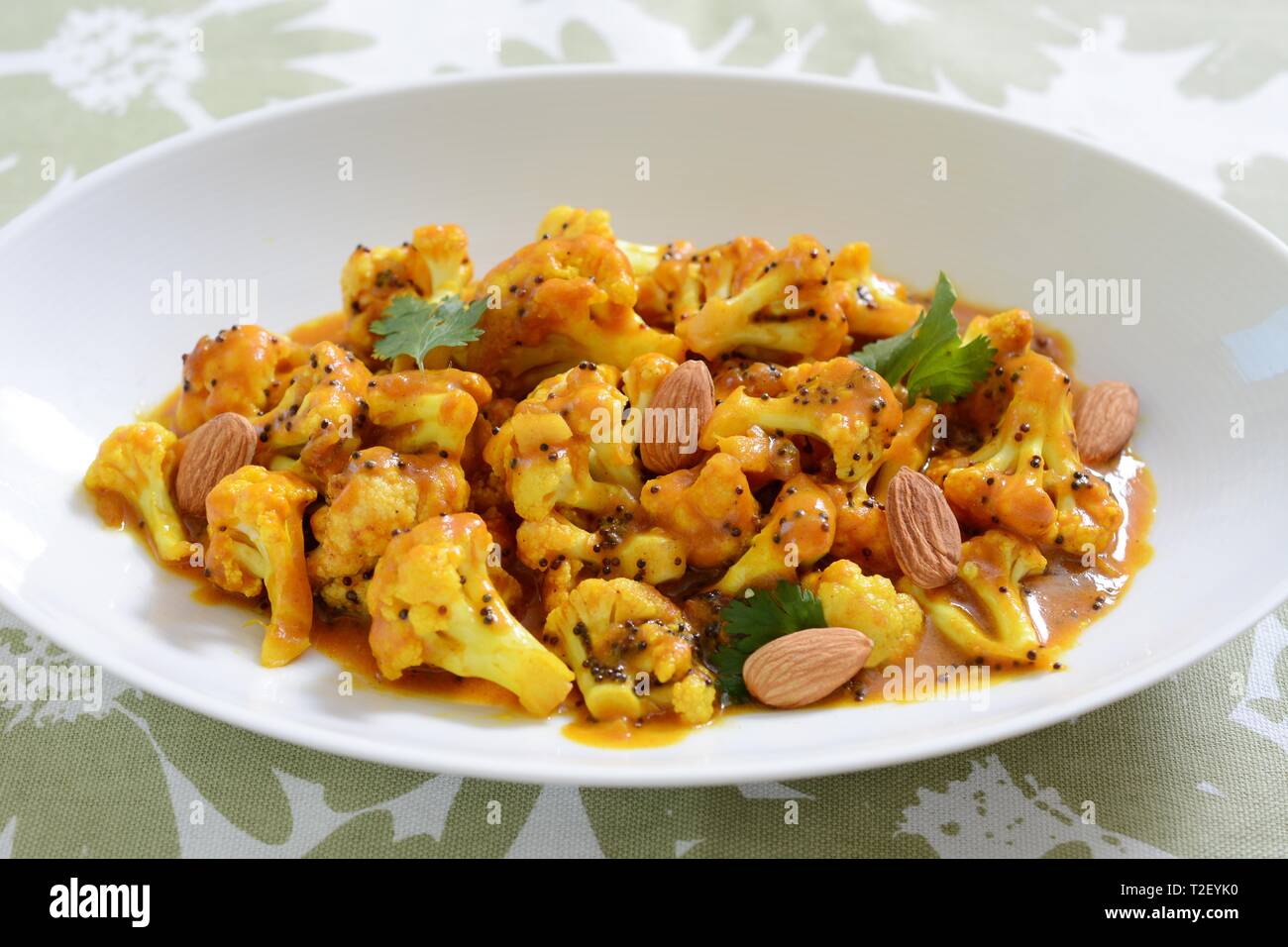 Curry de chou-fleur dans un plat, la cuisine indienne, l'Inde Banque D'Images