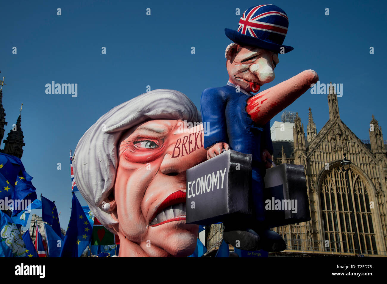 1er avril 2019 Chambres du Parlement. Protestation contre Brexit. Effigie de Theresa peut de Dusseldorf carnival Banque D'Images