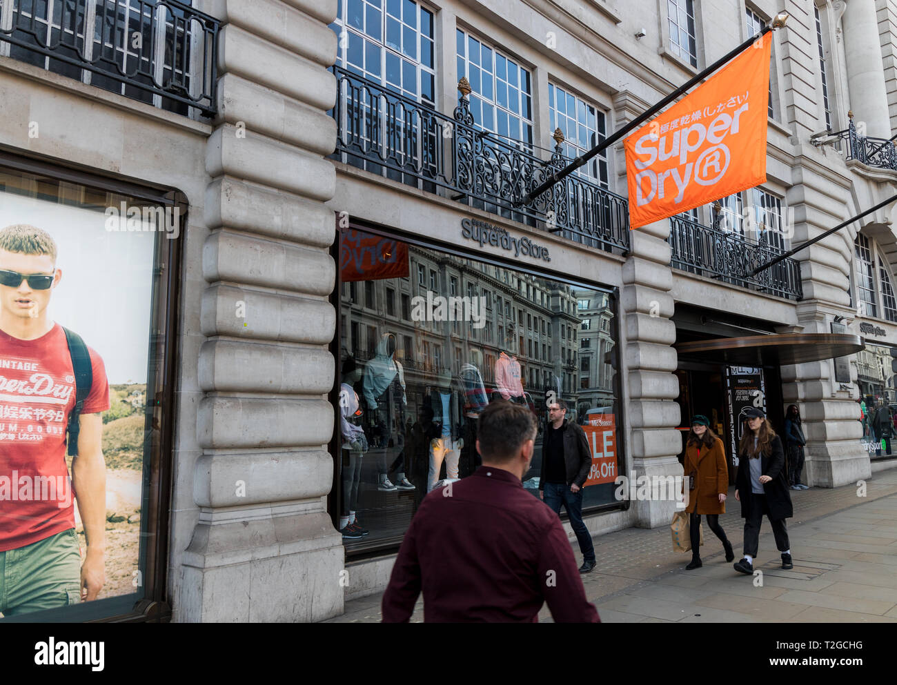 Londres - le 27 mars 2019 Magasin de chaussures : vêtements Superdry sur  Regent Street à Londres Photo Stock - Alamy
