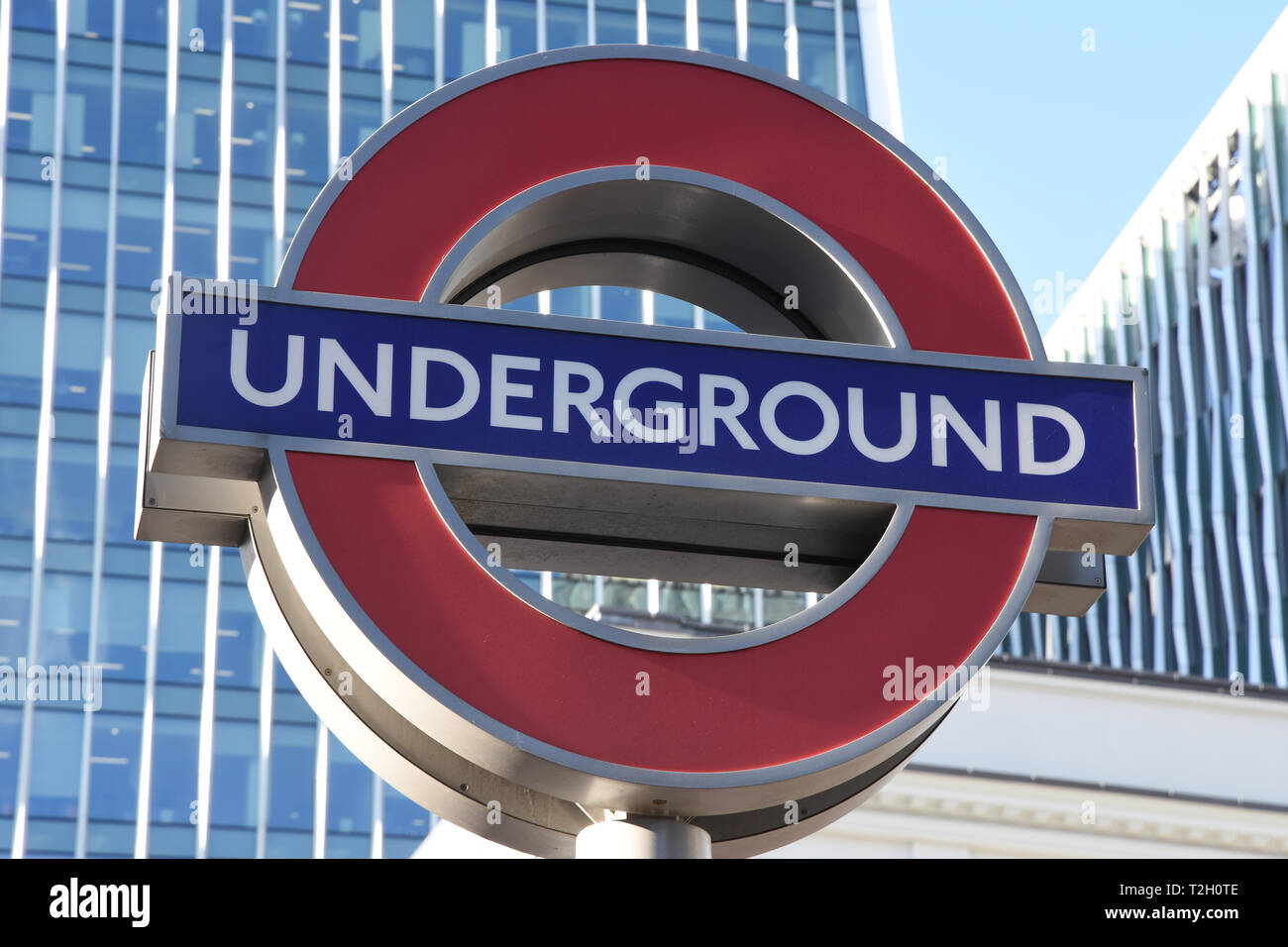 La cocarde de métro de Londres, la gare de Victoria, Victoria Street, Londres. UK Banque D'Images