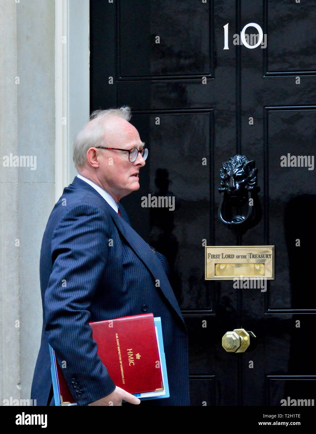 HM inspecteur en chef de la police, Sir Tom Winsor, arrivant au 10 Downing Street pour un couteau, Sommet du crime 1er avril 2019 Banque D'Images