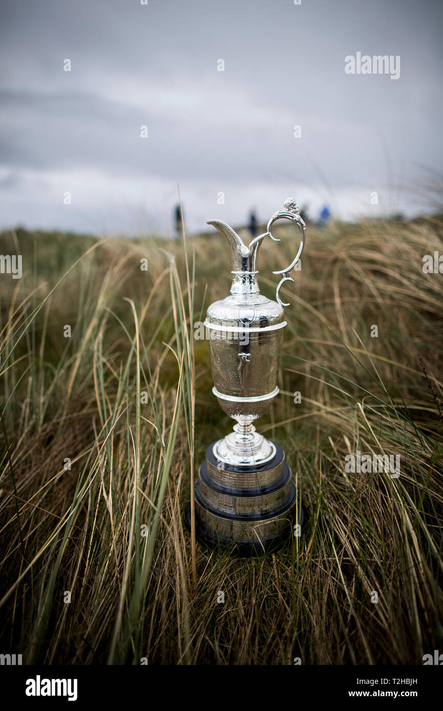 La Claret Jug au cours de la journée des médias au Club de golf Royal Portrush, l'Irlande du Nord. Banque D'Images