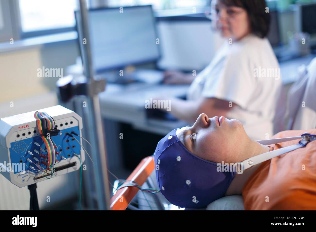 L'électroencéphalographie, EEG, patient neurologiques dans l ...
