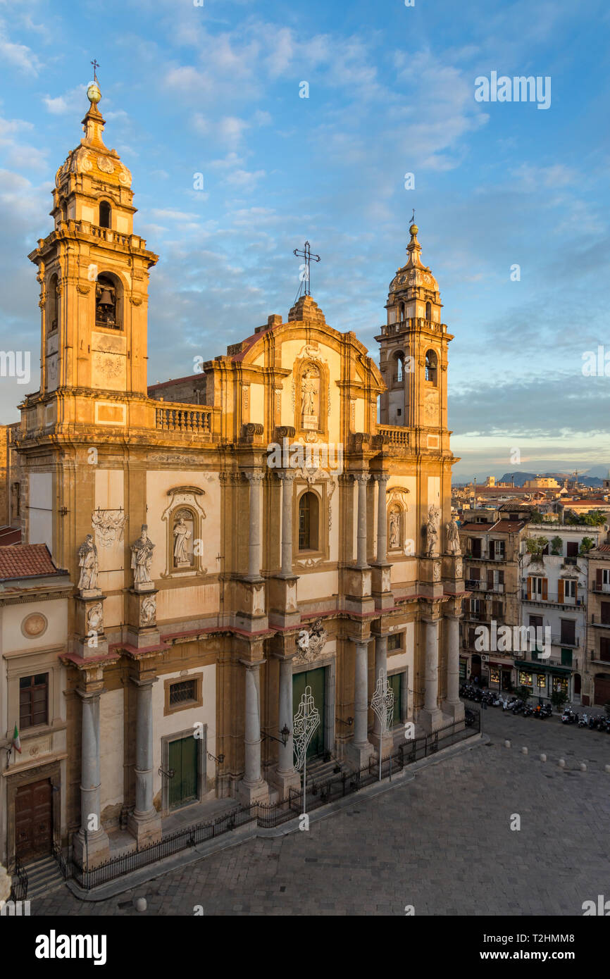 Couvent de San Domenico à la lumière du soleil dernier, Palermo, Sicily, Italy, Europe Banque D'Images