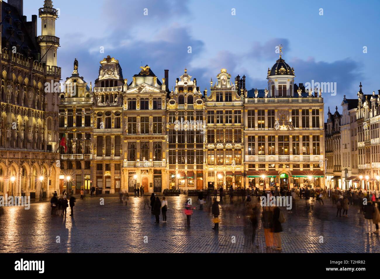 Maisons de guilde sur Grand Place, Grote Markt, crépuscule, Bruxelles, Belgique Banque D'Images