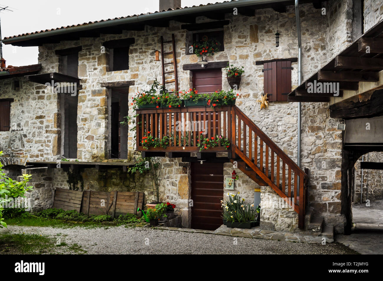Maison en pierre de village de montagne italien Banque D'Images