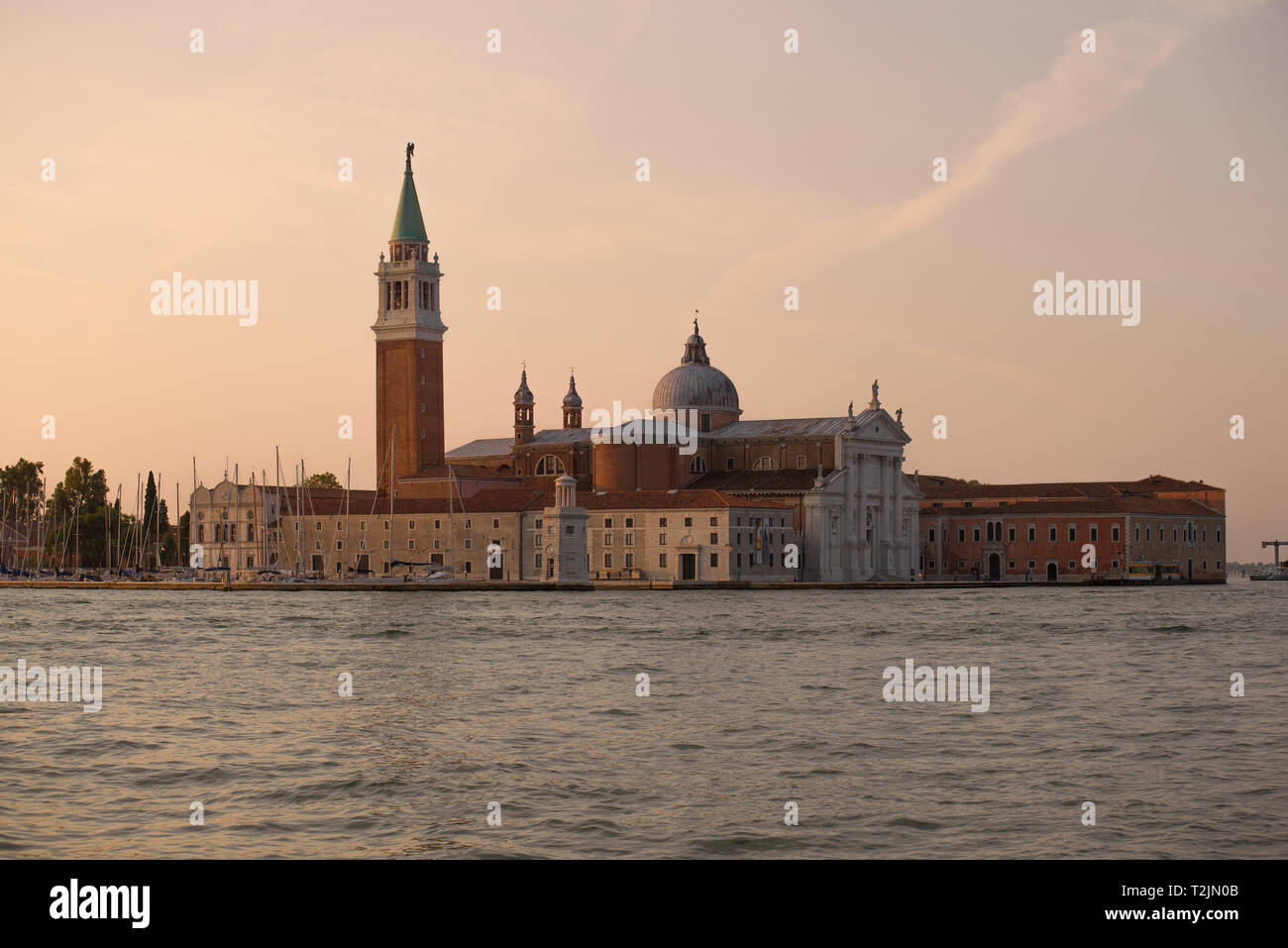 Vue de la cathédrale de San Giorgio Maggiore au début matin de septembre. Venise, Italie Banque D'Images
