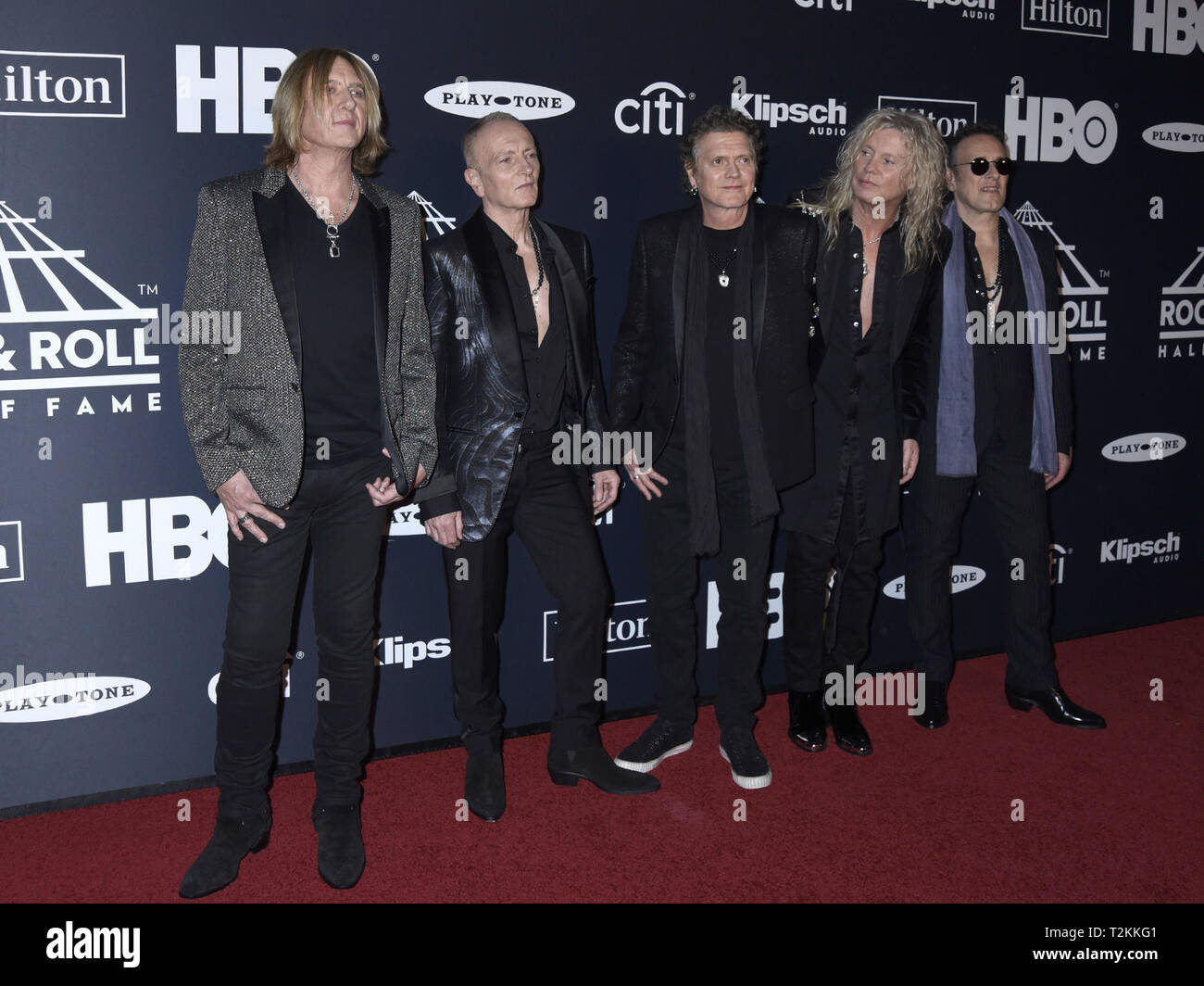 27 mars 2019 - Brooklyn, New York, États-Unis - 29 mars 2019 - Brooklyn, New York - Joe Elliott, Pete Willis, Steve Clark, Rick Savage et Vivian Campbell (Def Leppard) au Rock & Roll Hall of Fame de la cérémonie d'arrivée, à la Barclays Center. Crédit photo : LJ - Photos/AdMedia (crédit Image : © Ylmj/AdMedia via Zuma sur le fil) Banque D'Images