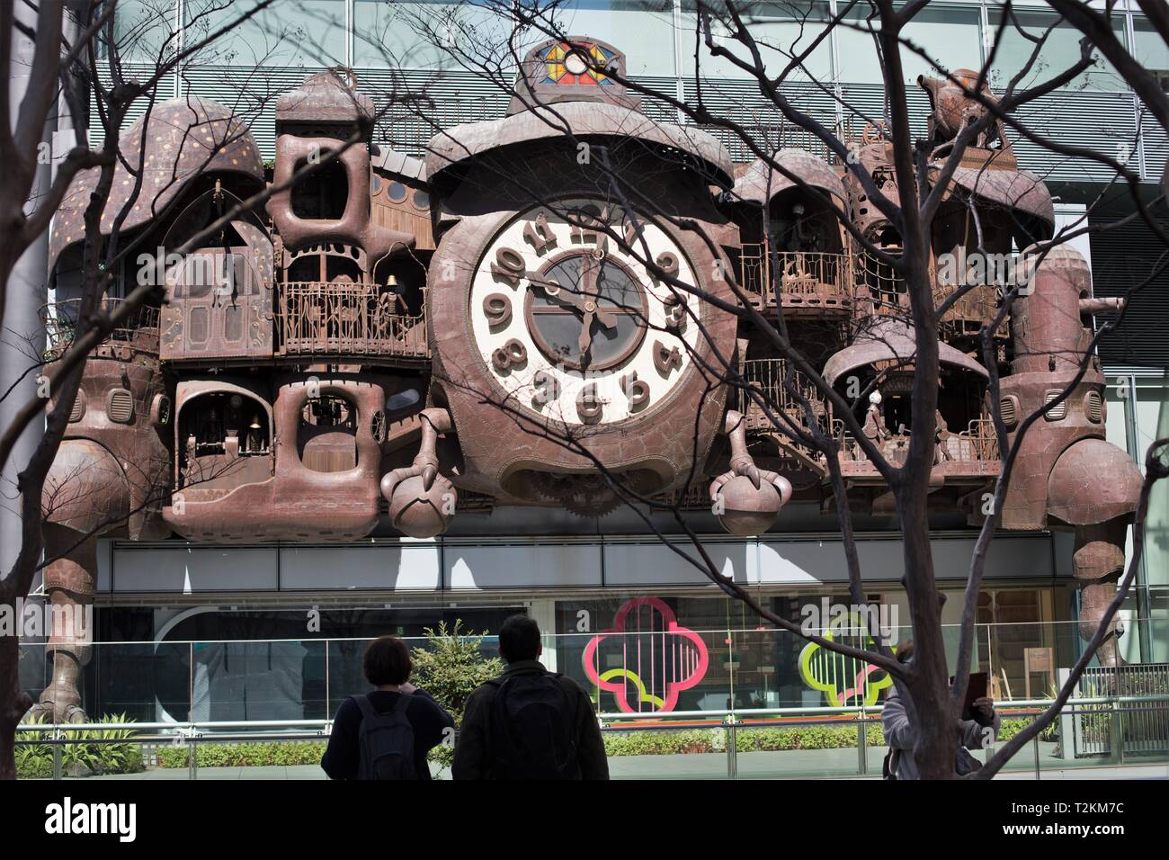 Hayao Miyazaki's Nippon Television Grosse Horloge à Tokyo, Japon. Banque D'Images